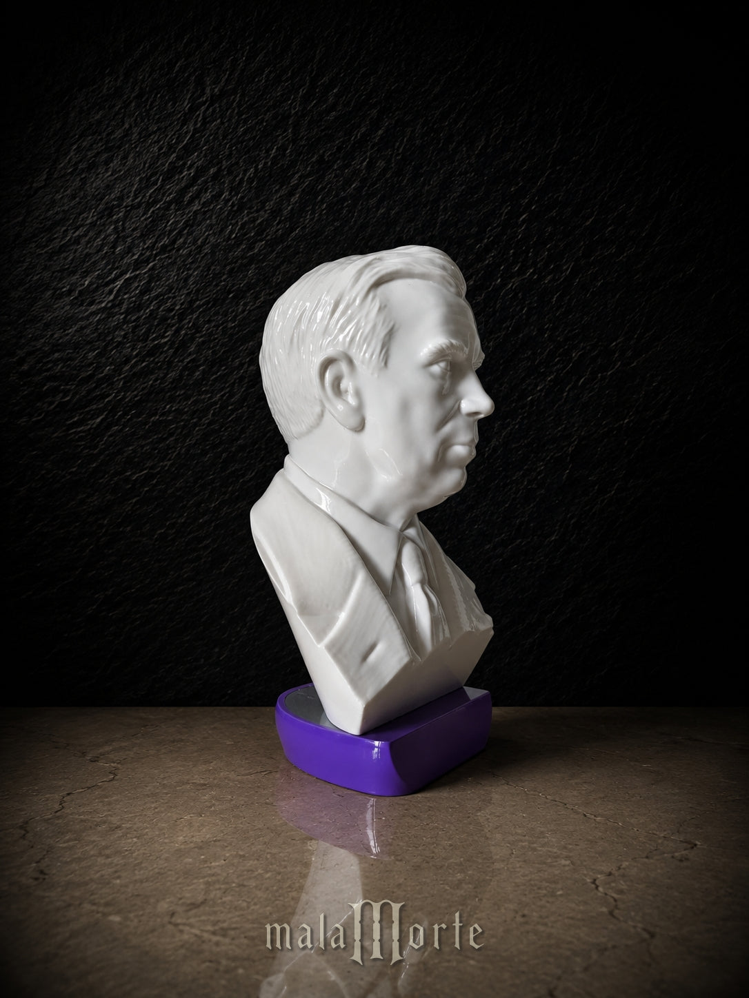 Jean-Paul Sartre - Busto